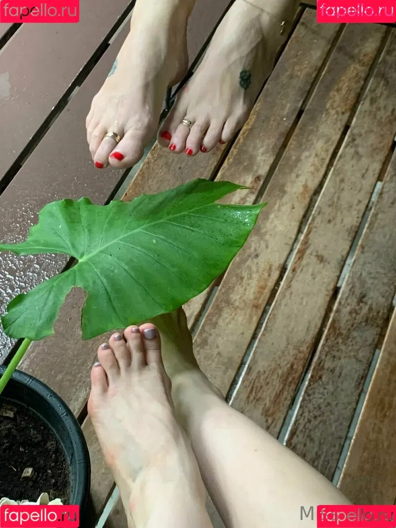 Miss Flora Femdom Onlyfans Photo Gallery 