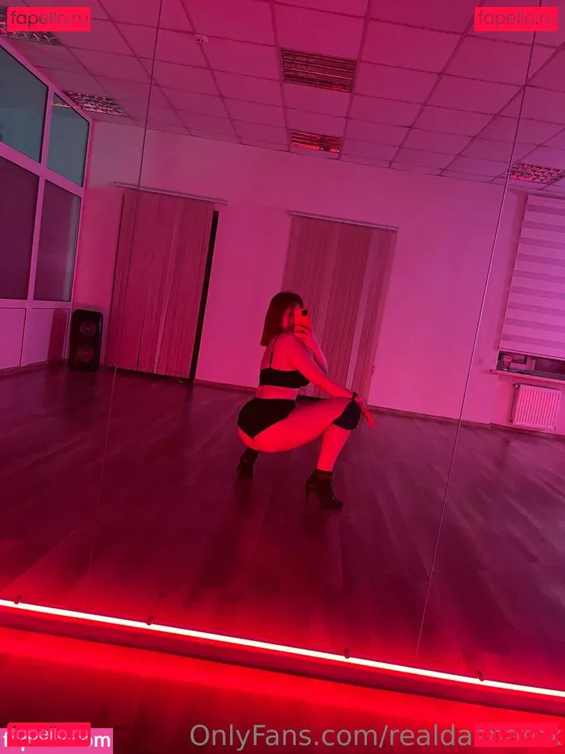 realdashafox Onlyfans Photo Gallery 