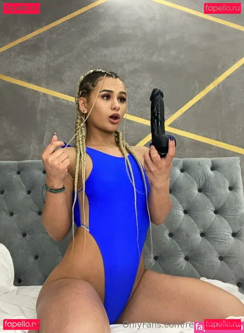 realdashafox Onlyfans Photo Gallery 