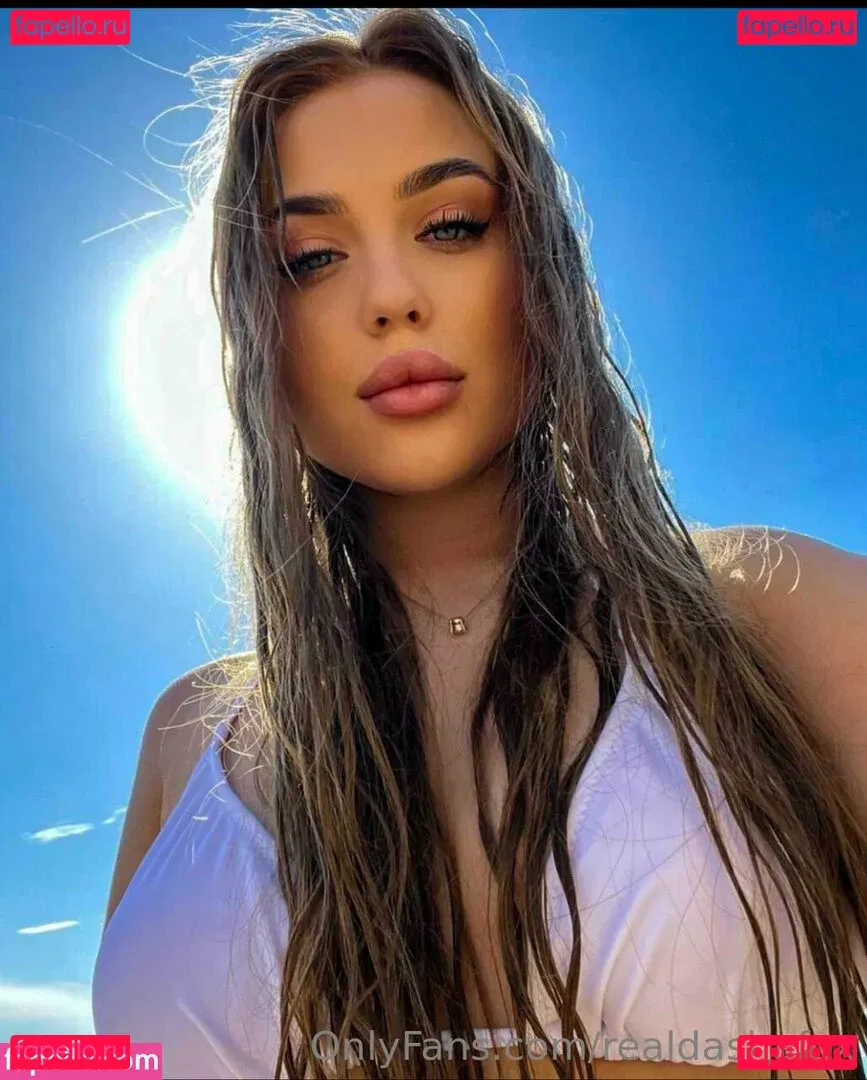 realdashafox Onlyfans Photo Gallery 