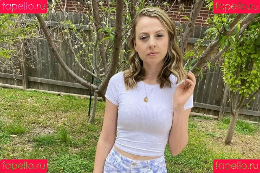 JubileeBlais Onlyfans Photo Gallery 
