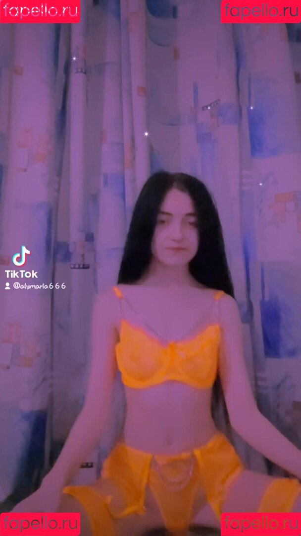 alymaria18 Onlyfans Photo Gallery 