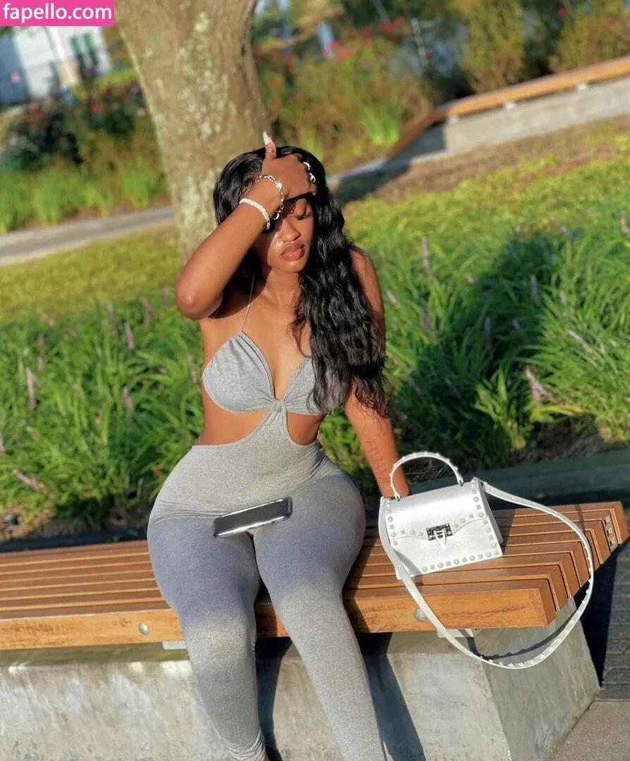 anniewills69 Onlyfans Photo Gallery 