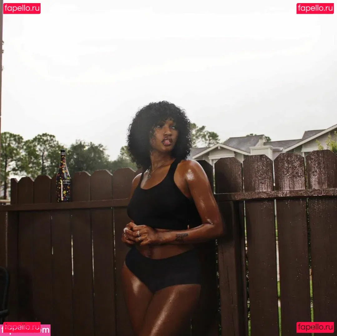 anniewills69 Onlyfans Photo Gallery 