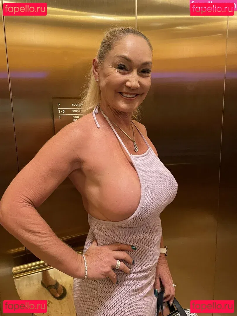 Ozzy Suzy Onlyfans Photo Gallery 