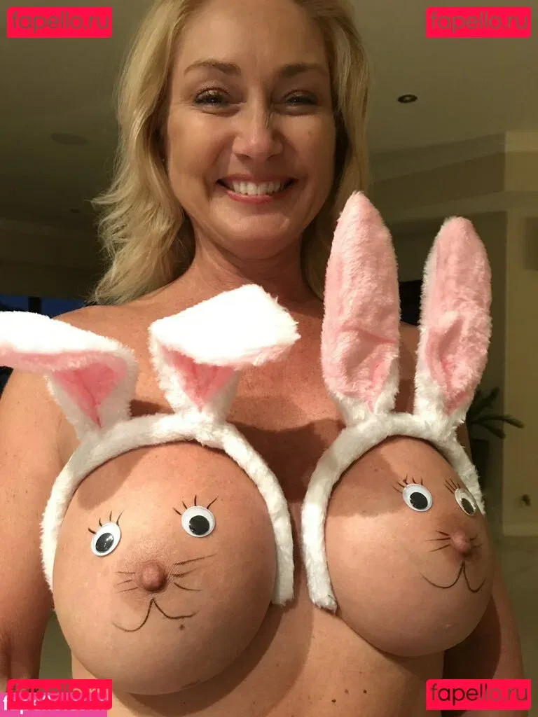 Ozzy Suzy Onlyfans Photo Gallery 