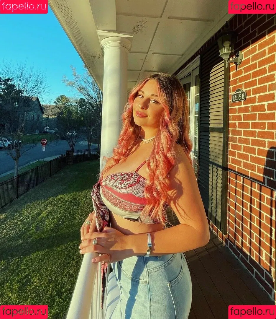 Corrina M Onlyfans Photo Gallery 