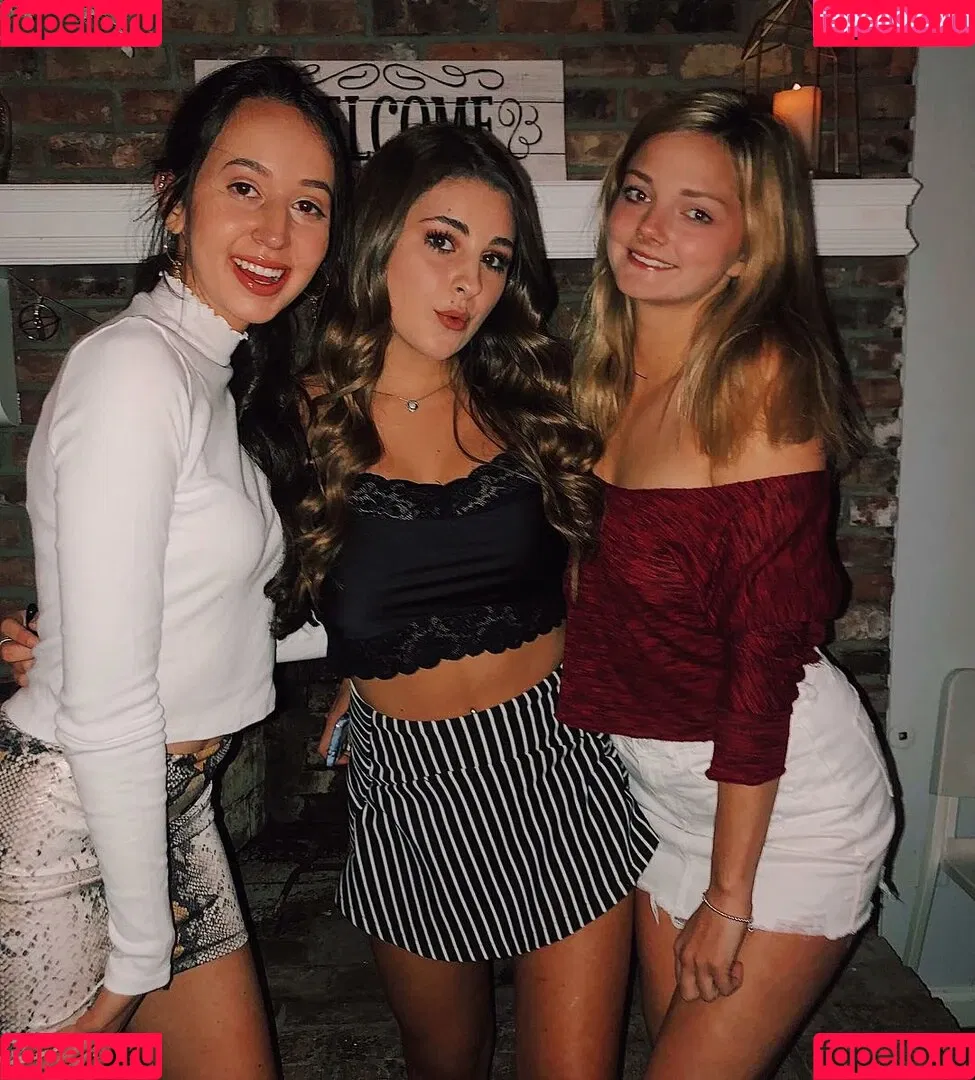 Corrina M Onlyfans Photo Gallery 