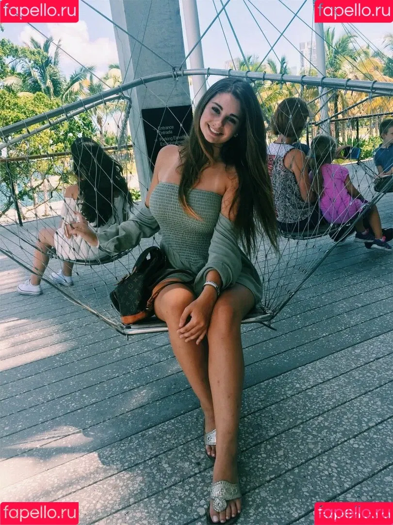 Corrina M Onlyfans Photo Gallery 