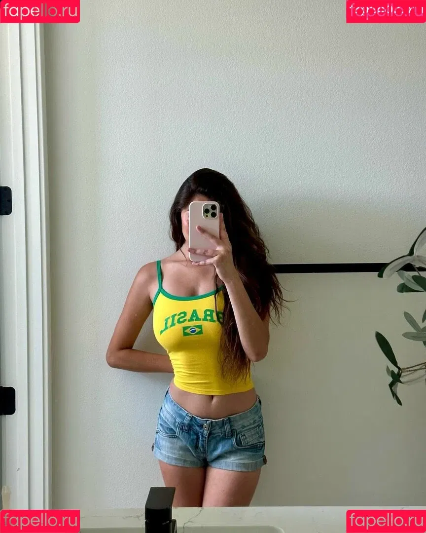 Desiree Flores Onlyfans Photo Gallery 