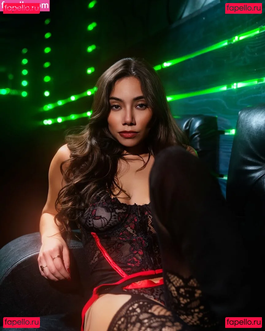 Desiree Flores Onlyfans Photo Gallery 