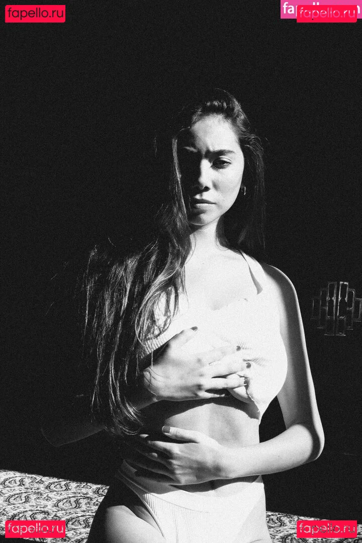 Desiree Flores Onlyfans Photo Gallery 