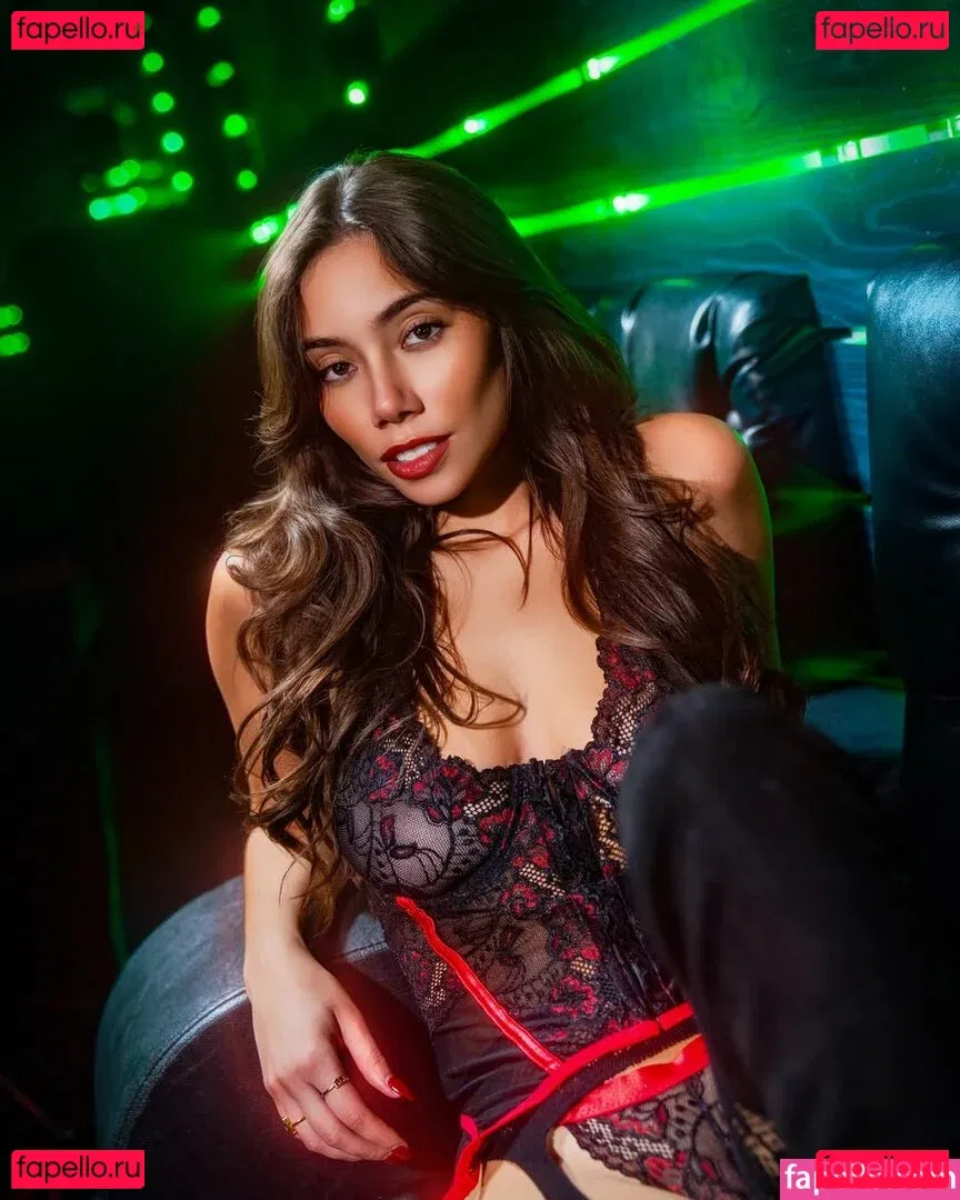 Desiree Flores Onlyfans Photo Gallery 