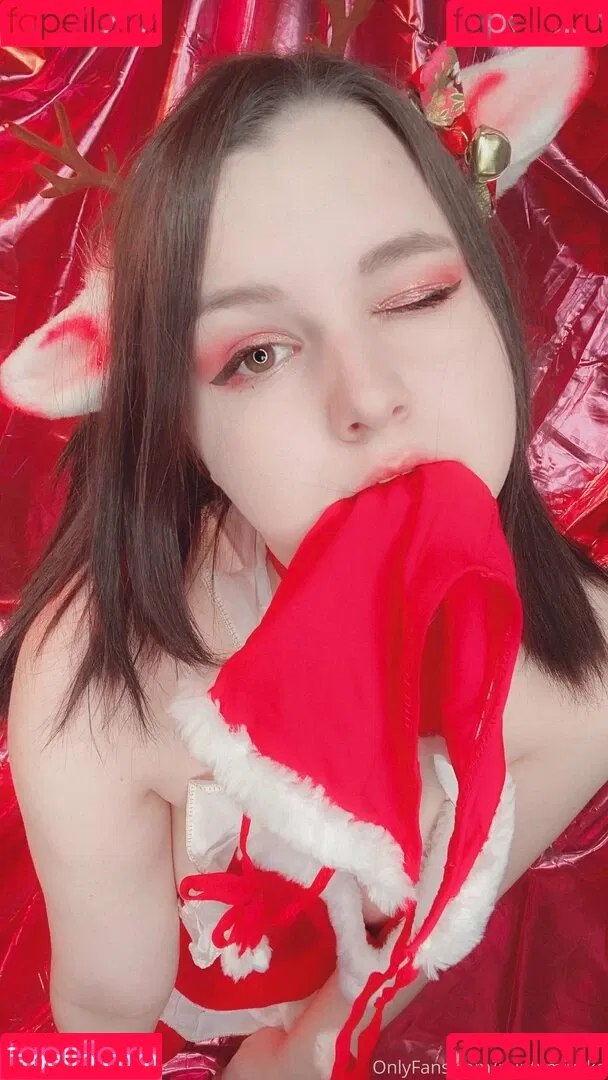 MintyMiyako Onlyfans Photo Gallery 