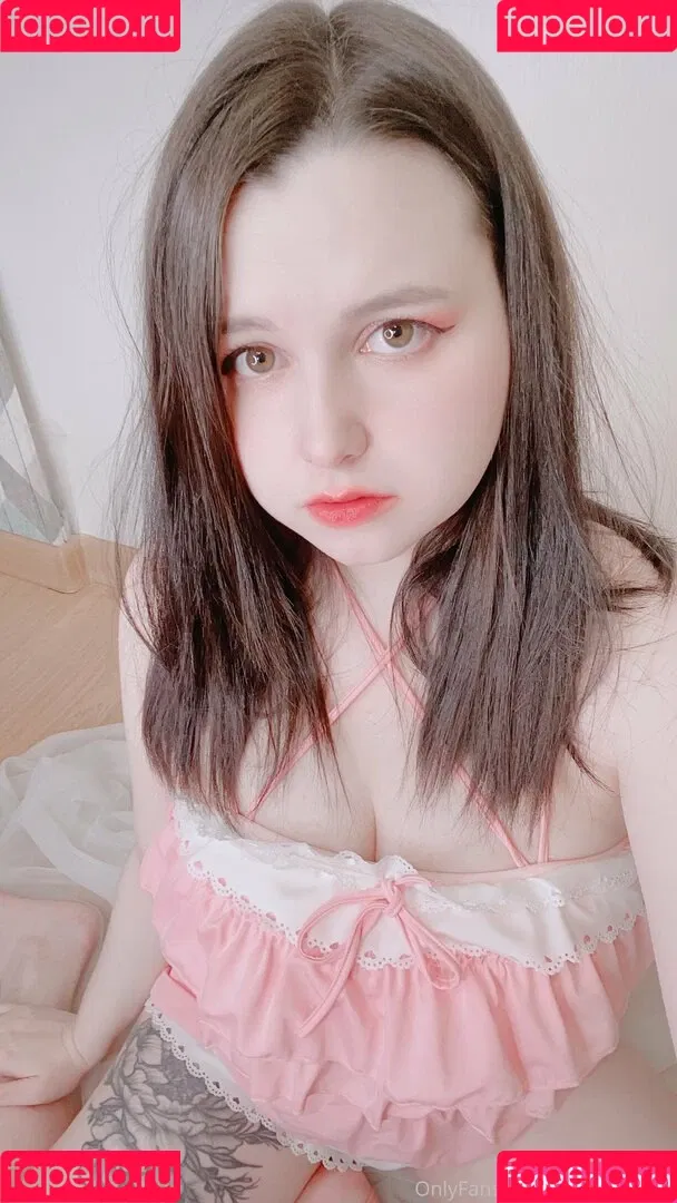 MintyMiyako Onlyfans Photo Gallery 