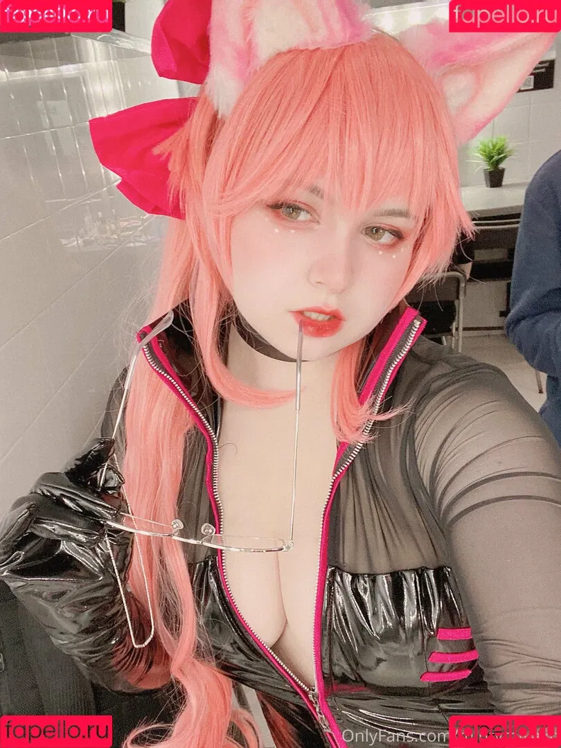 MintyMiyako Onlyfans Photo Gallery 