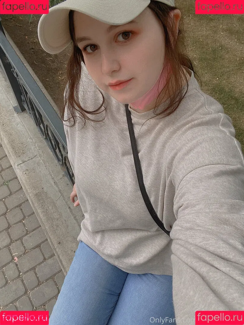 MintyMiyako Onlyfans Photo Gallery 