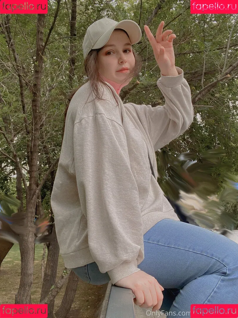 MintyMiyako Onlyfans Photo Gallery 