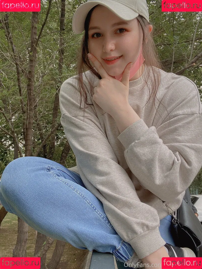 MintyMiyako Onlyfans Photo Gallery 
