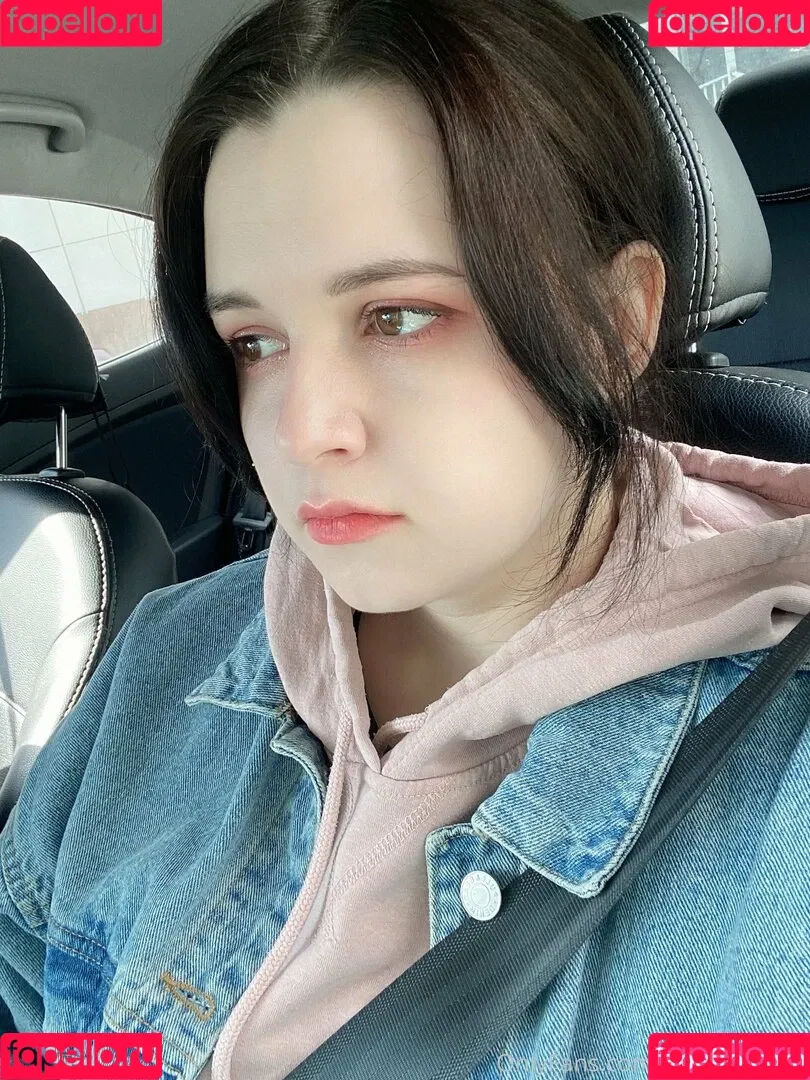 MintyMiyako Onlyfans Photo Gallery 