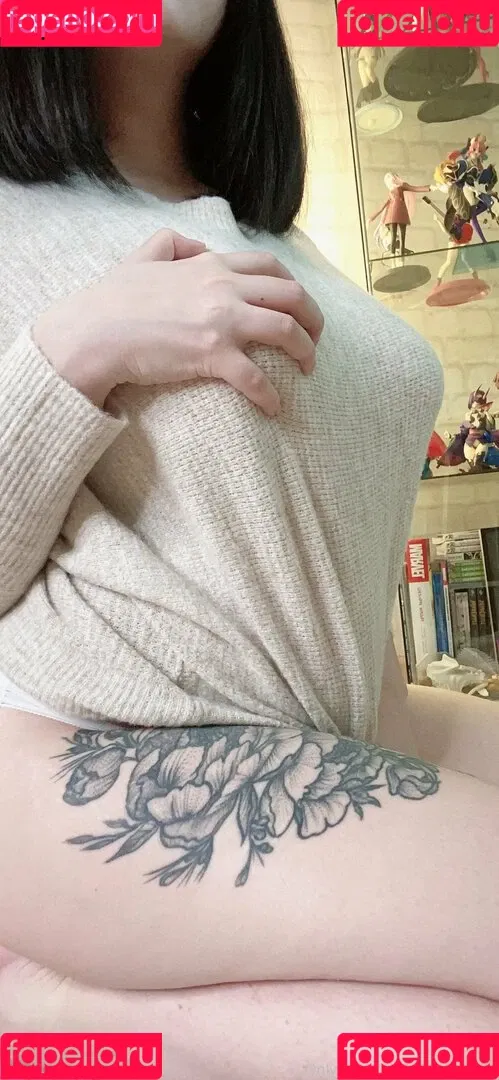 MintyMiyako Onlyfans Photo Gallery 