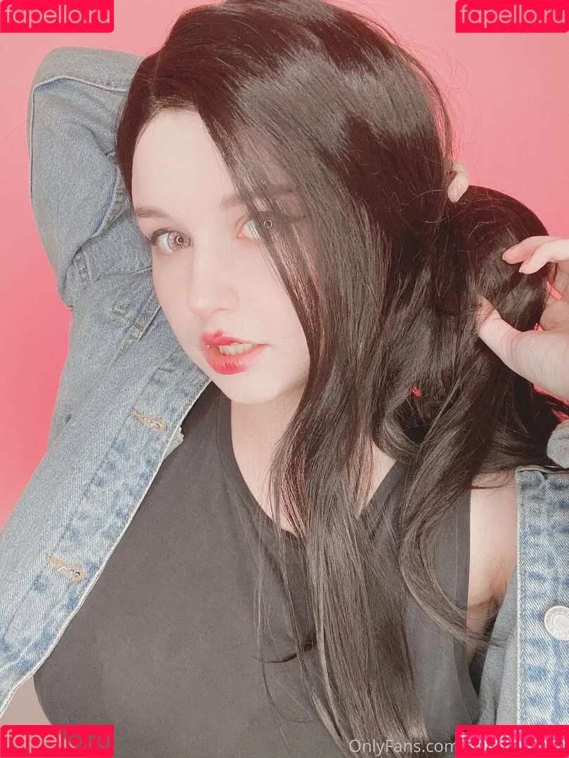 MintyMiyako Onlyfans Photo Gallery 