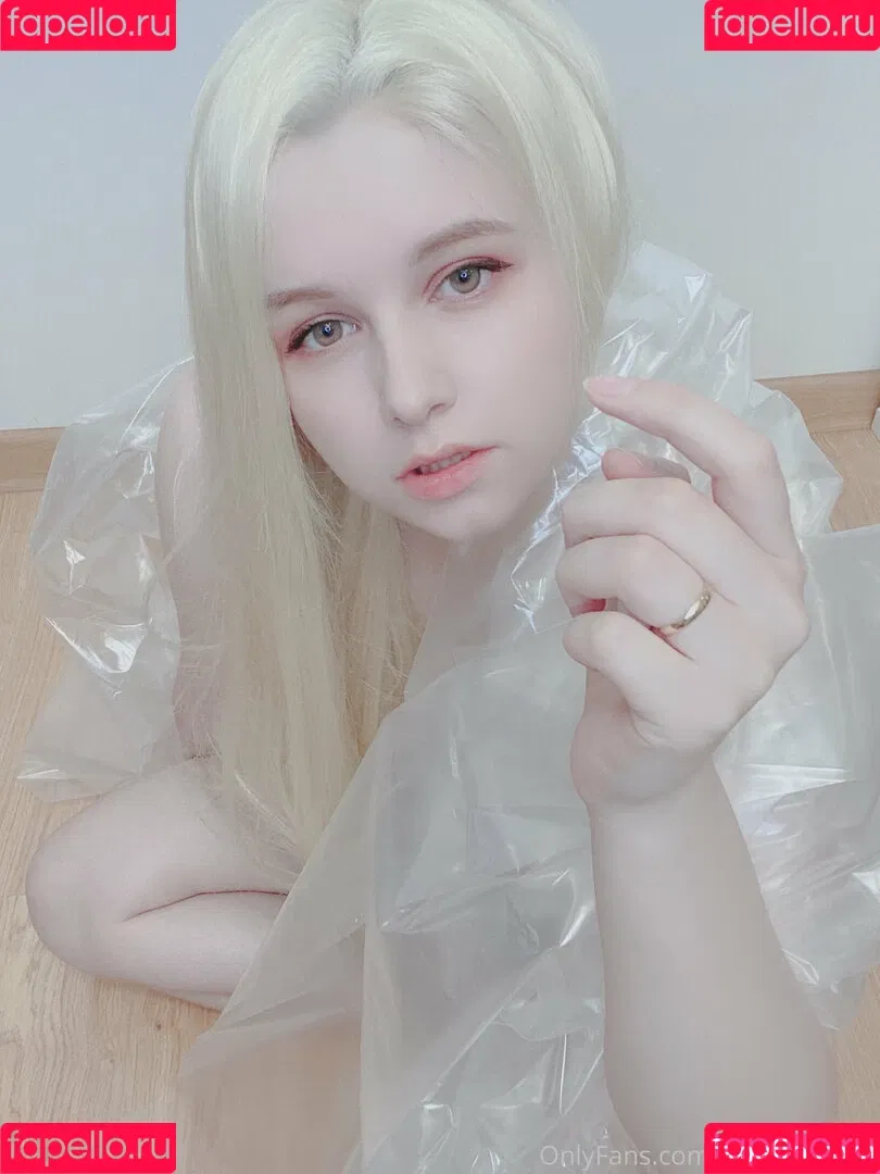 MintyMiyako Onlyfans Photo Gallery 