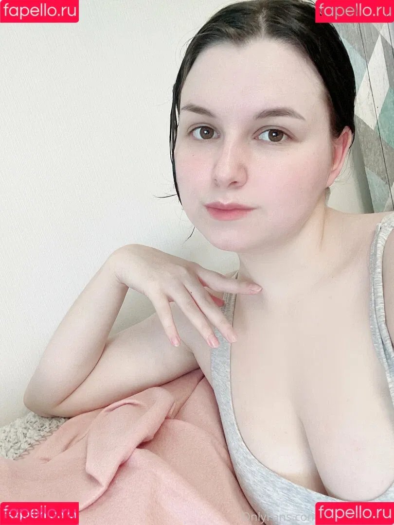 MintyMiyako Onlyfans Photo Gallery 
