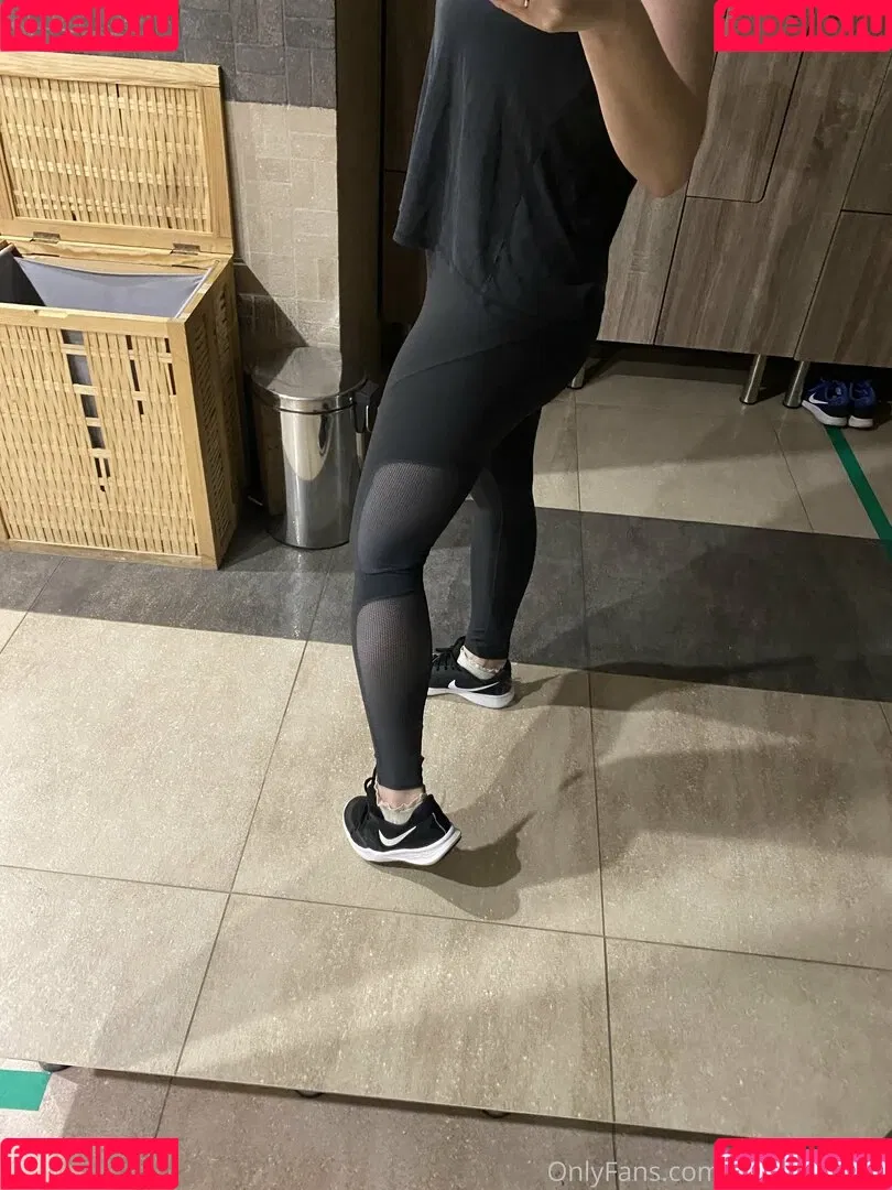 MintyMiyako Onlyfans Photo Gallery 