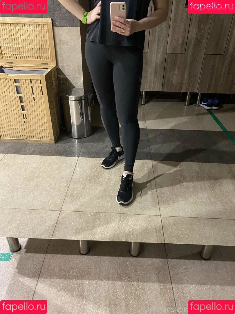 MintyMiyako Onlyfans Photo Gallery 