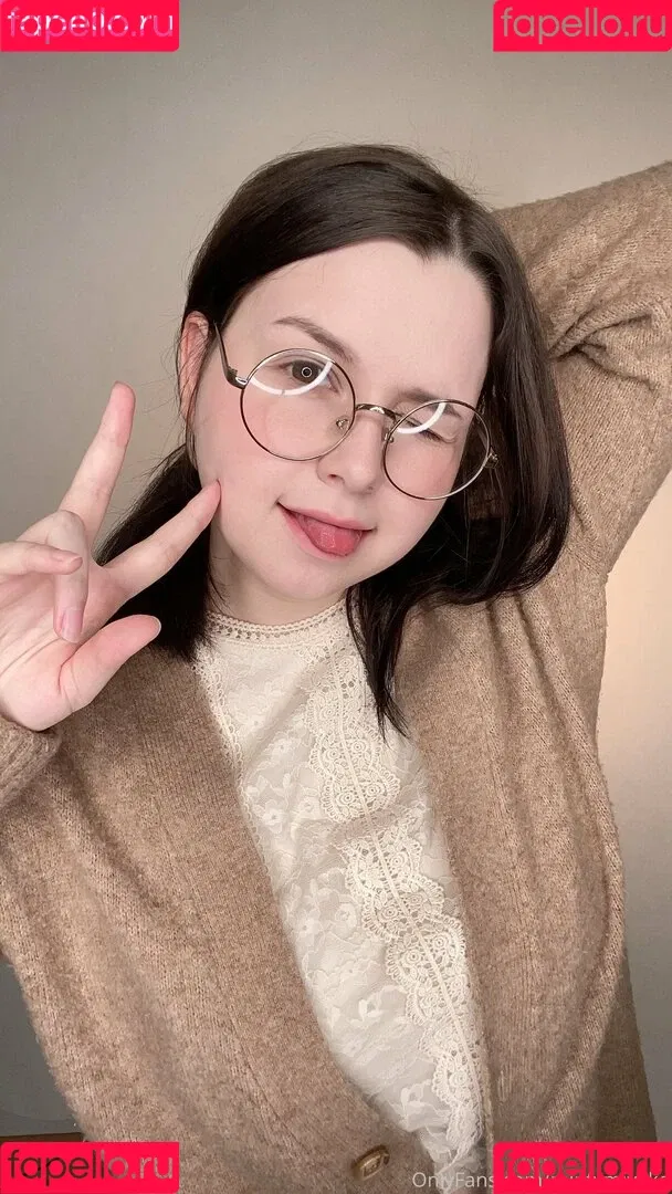 MintyMiyako Onlyfans Photo Gallery 