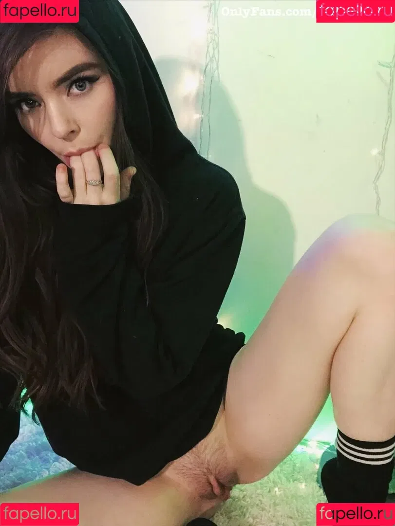 ashemaree Onlyfans Photo Gallery 