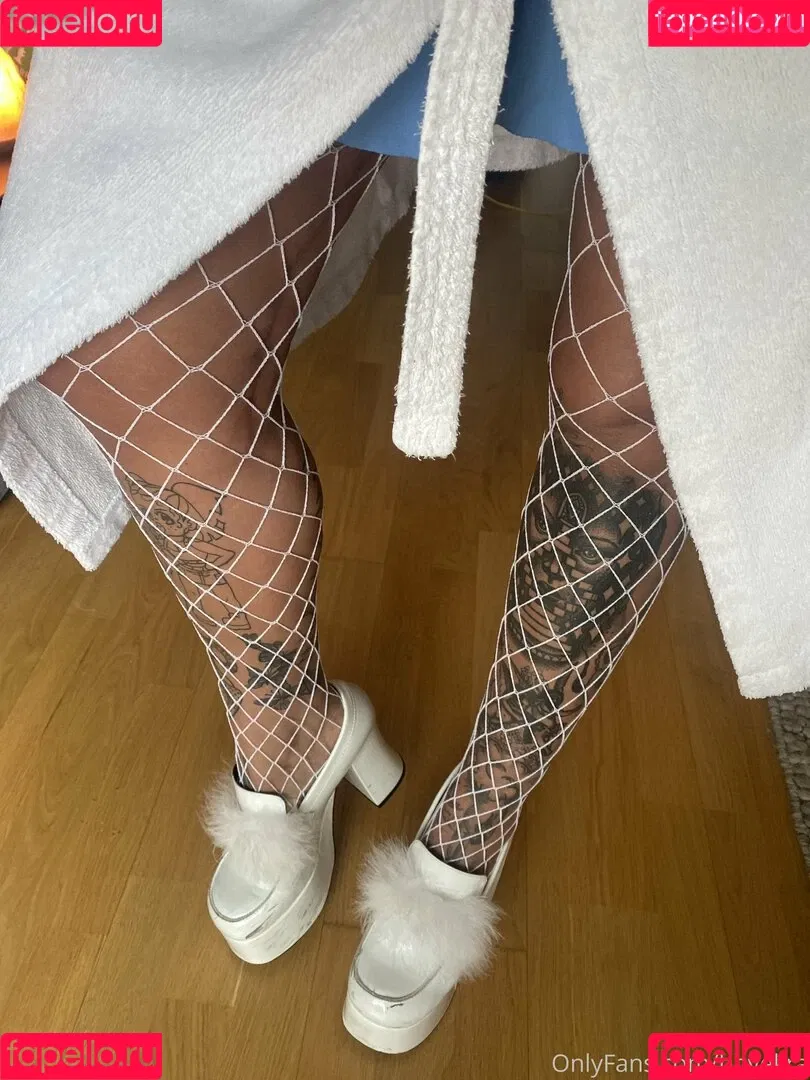bbyekra Onlyfans Photo Gallery 
