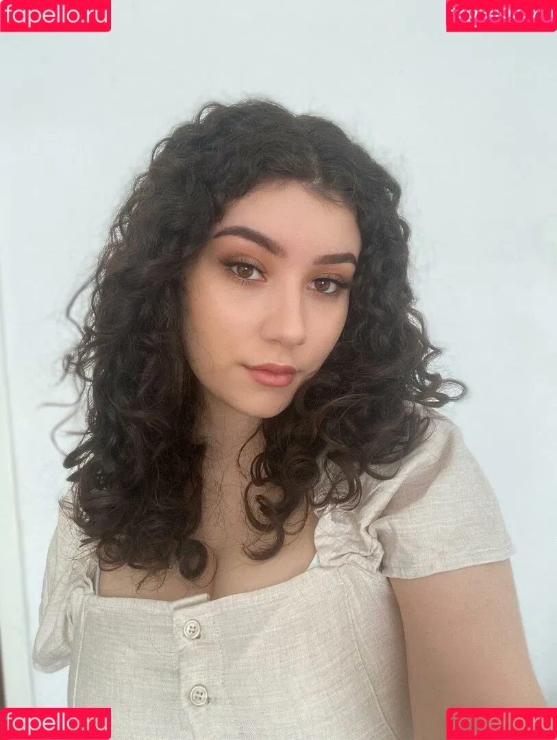 Yazzi Onlyfans Photo Gallery 