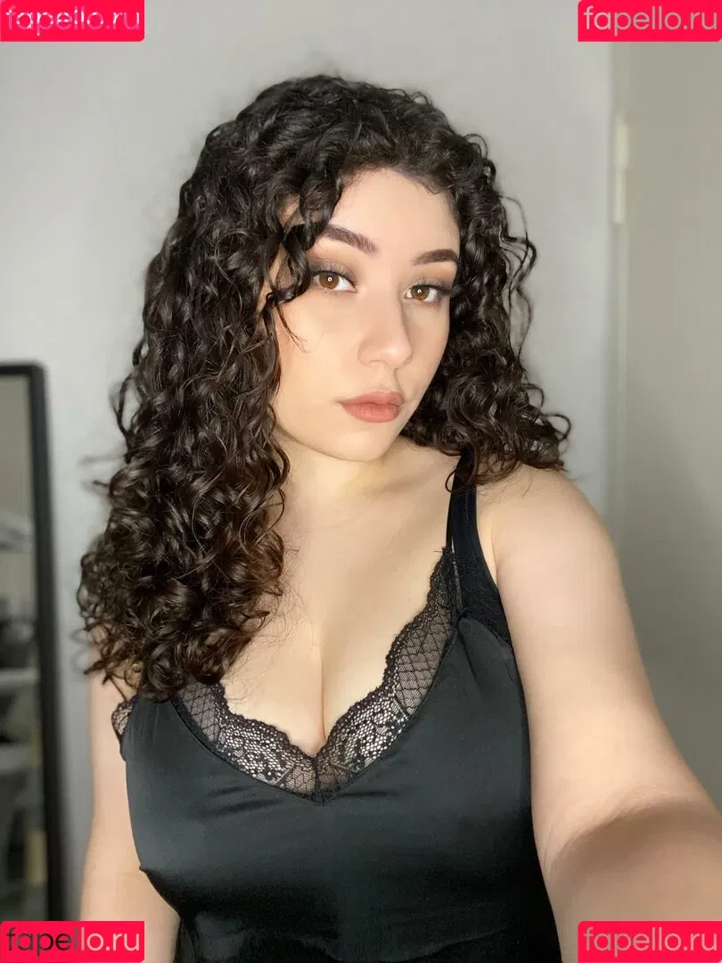 Yazzi Onlyfans Photo Gallery 