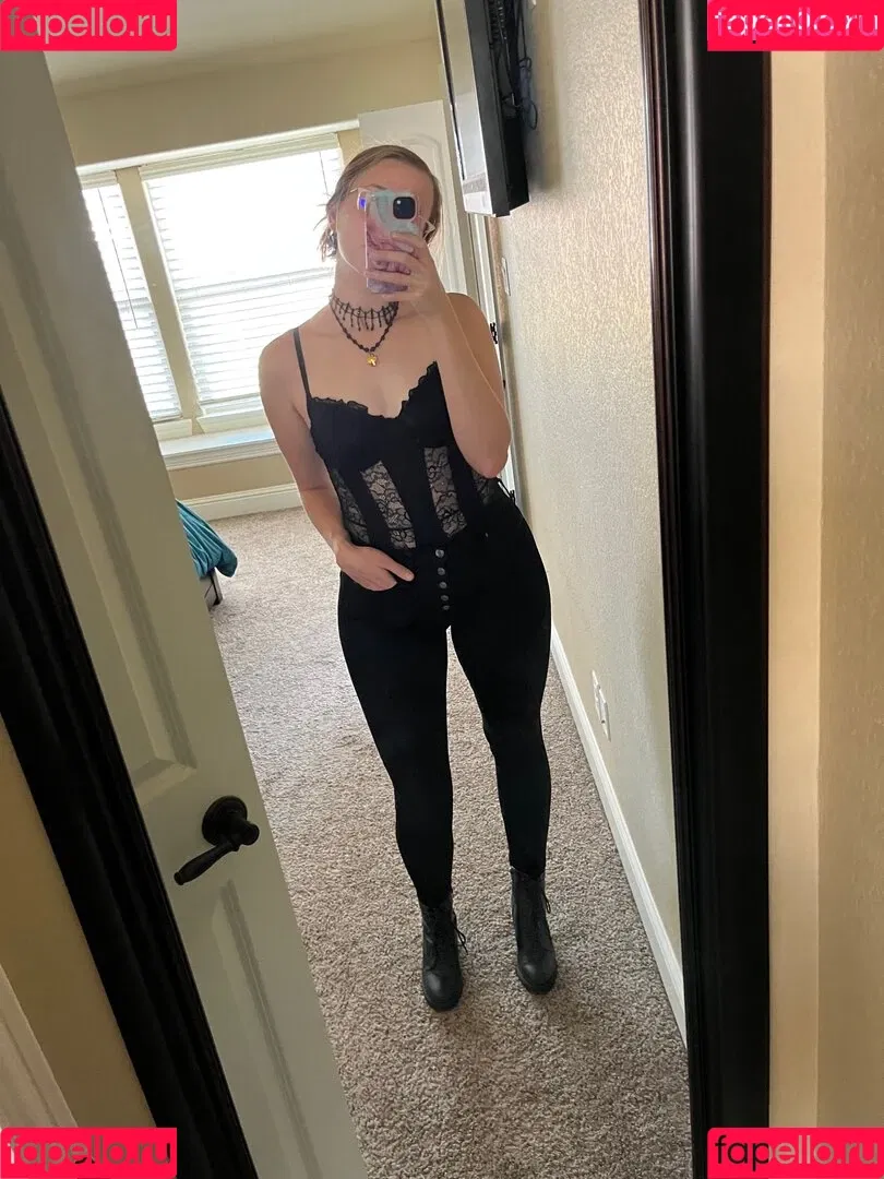 Alanis King Onlyfans Photo Gallery 