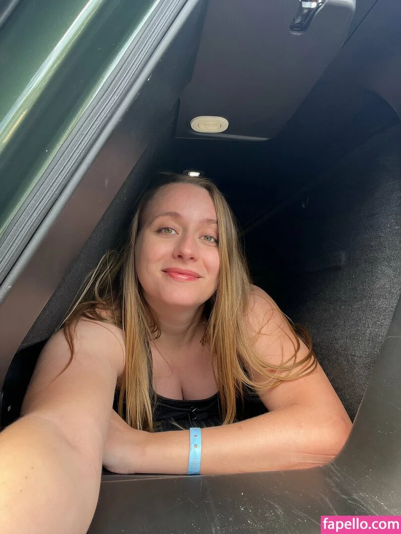 Alanis King Onlyfans Photo Gallery 