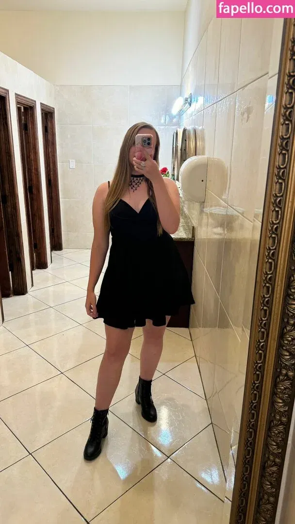 Alanis King Onlyfans Photo Gallery 