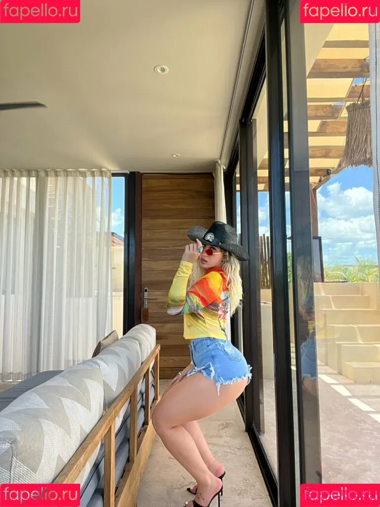 me.abre Onlyfans Photo Gallery 