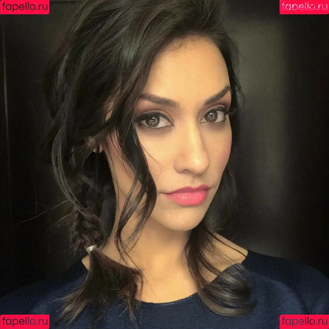 Janina Gavankar Onlyfans Photo Gallery 