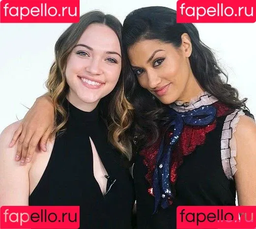 Janina Gavankar Onlyfans Photo Gallery 