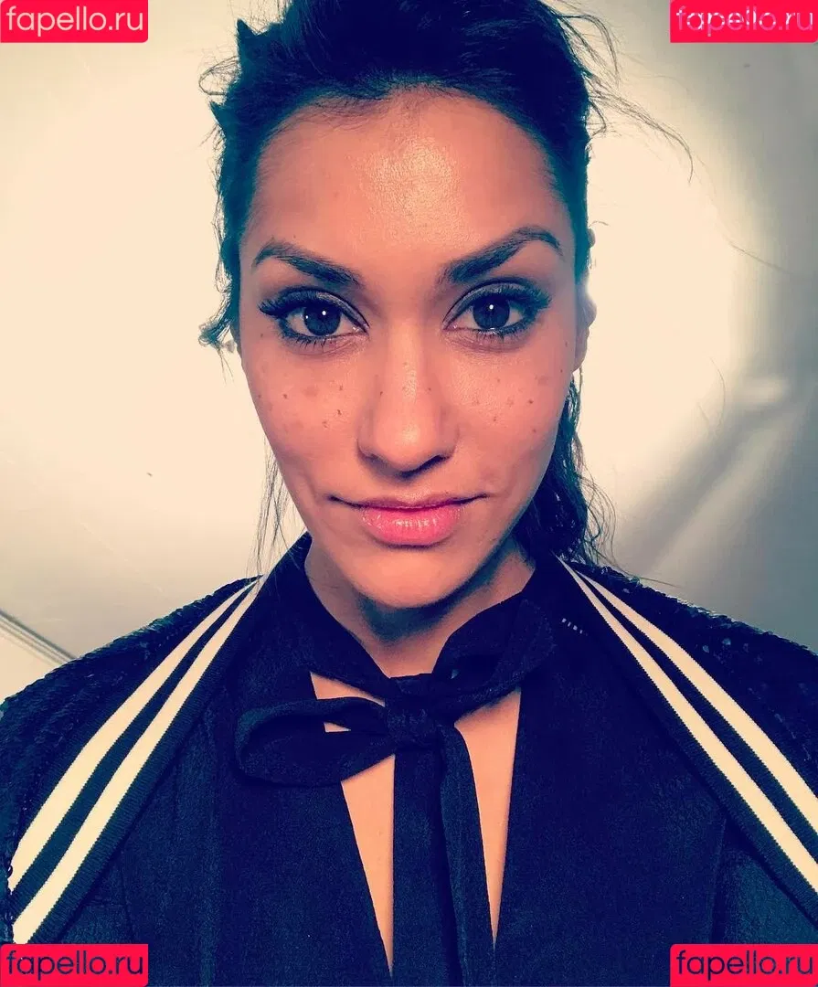 Janina Gavankar Onlyfans Photo Gallery 