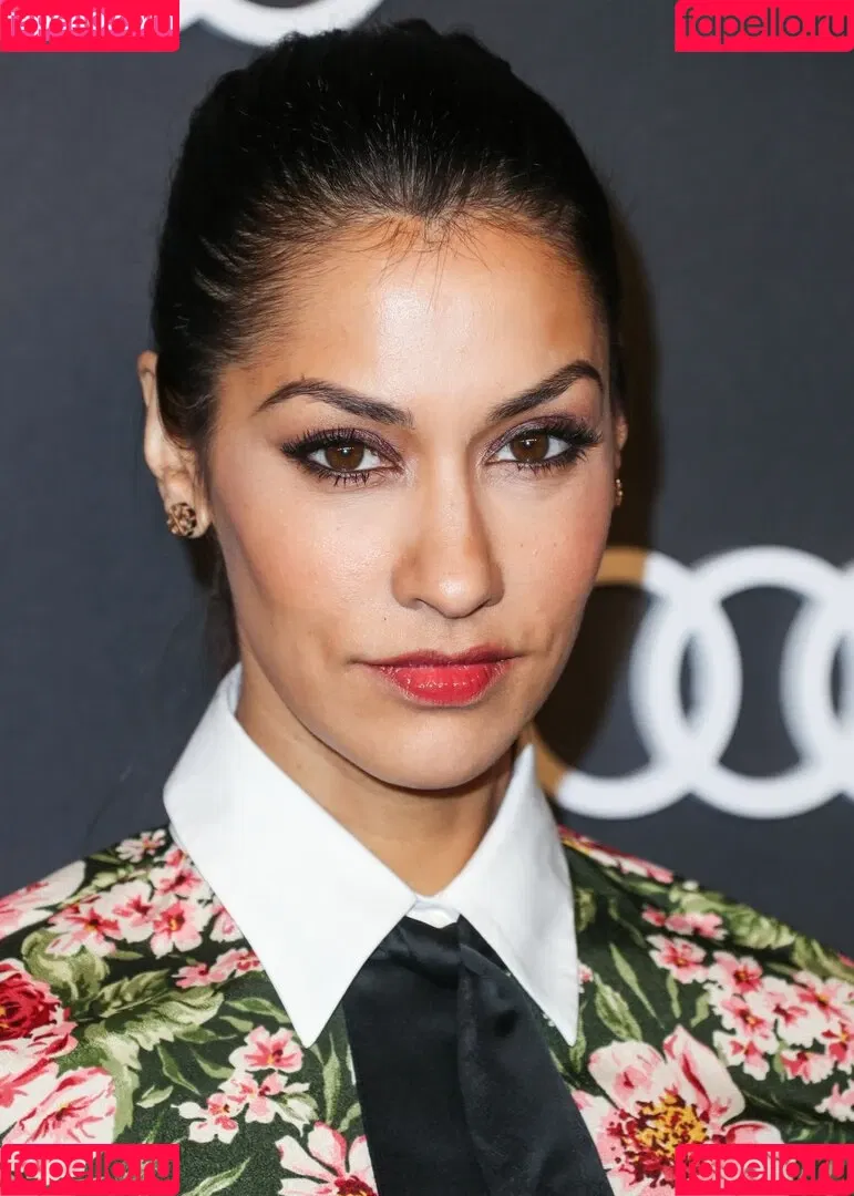 Janina Gavankar Onlyfans Photo Gallery 