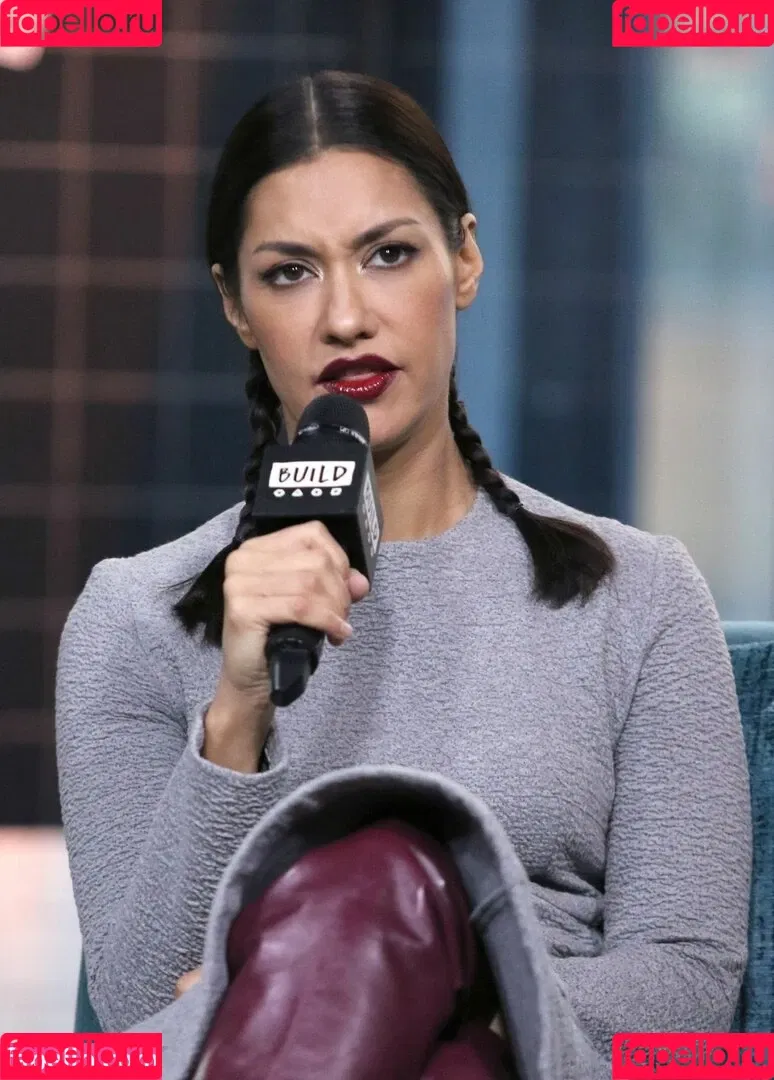 Janina Gavankar Onlyfans Photo Gallery 