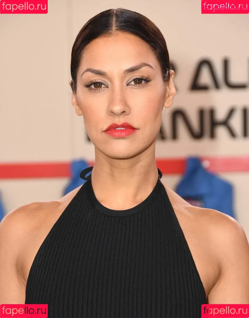 Janina Gavankar Onlyfans Photo Gallery 