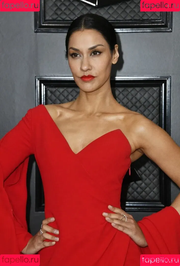 Janina Gavankar Onlyfans Photo Gallery 