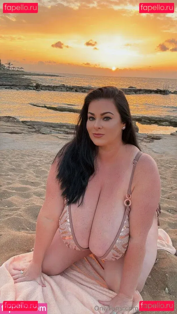 karlajames Onlyfans Photo Gallery 