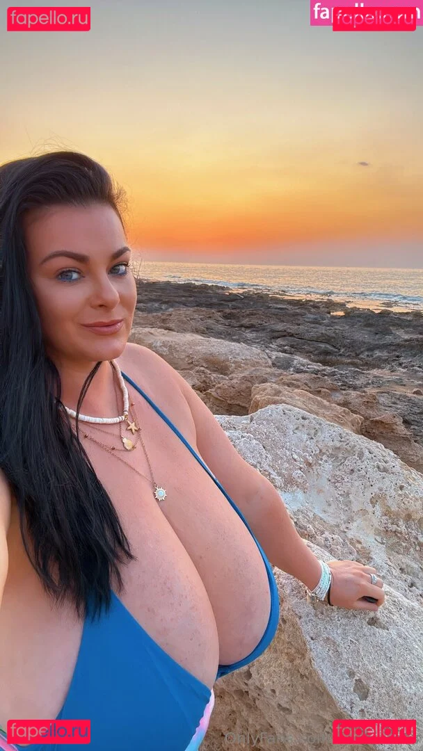 karlajames Onlyfans Photo Gallery 