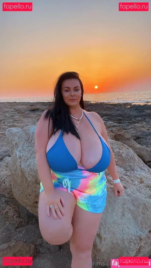 karlajames Onlyfans Photo Gallery 