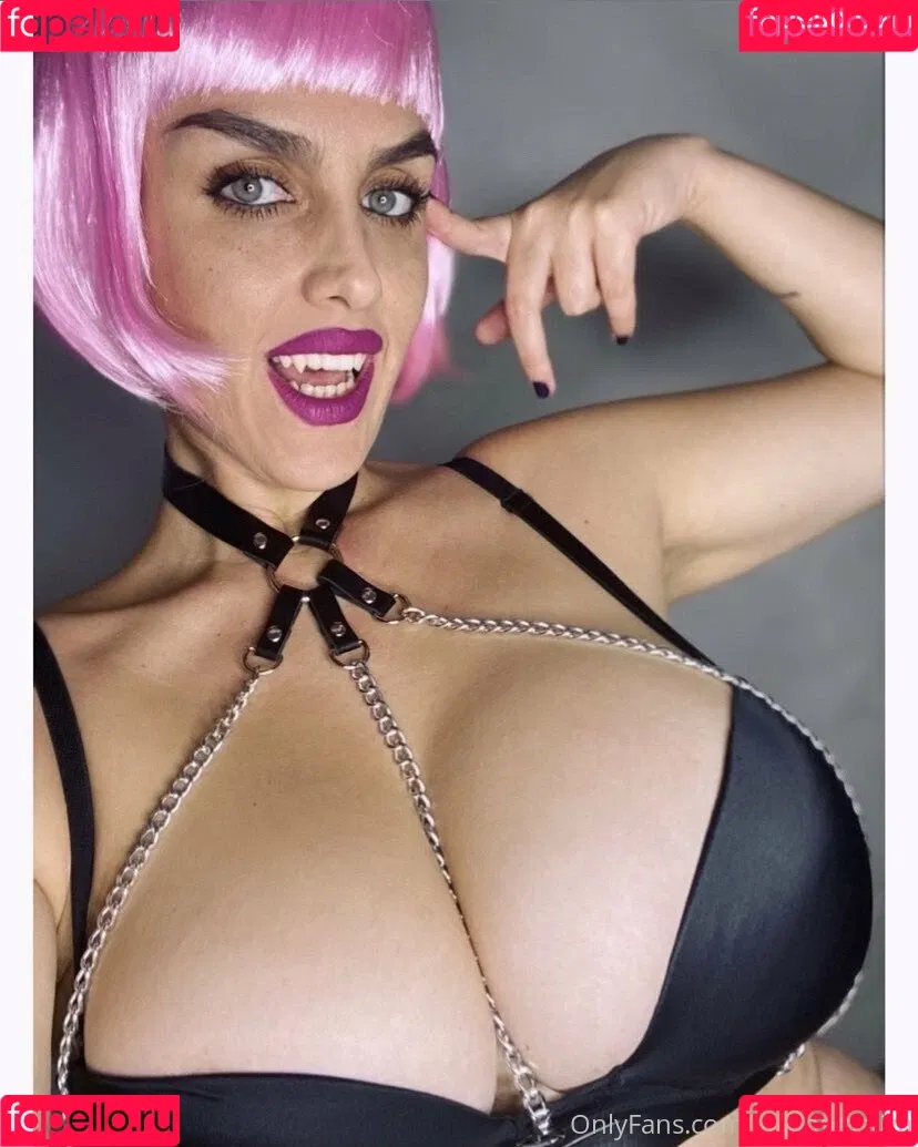 Castiza Vixens Onlyfans Photo Gallery 